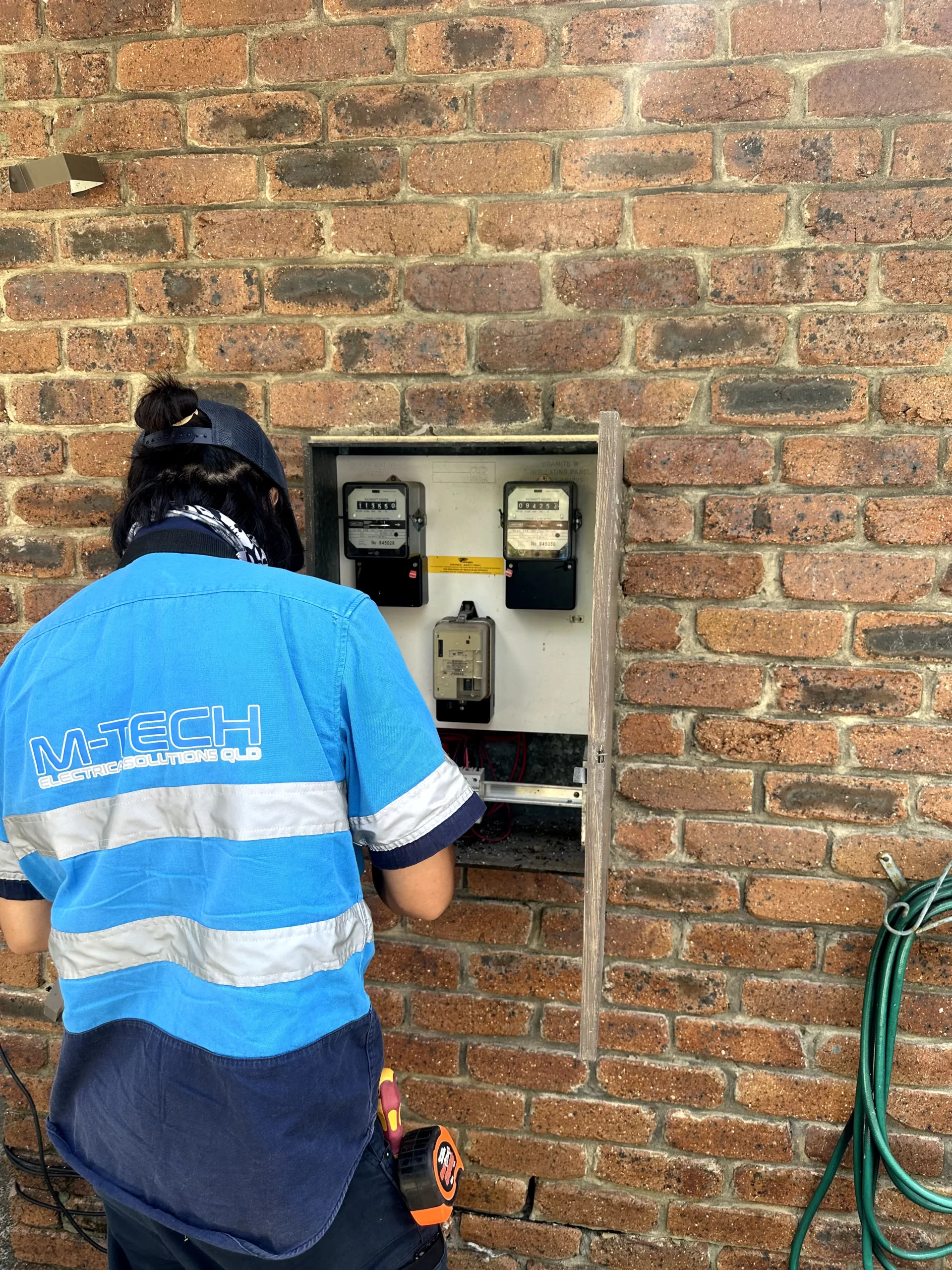 Qualified Brisbane electrician providing electrical services for commercial renovation project.